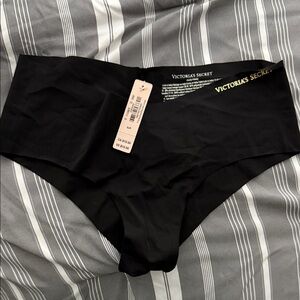 Victoria's Secret Black Seamless Cheeky.
